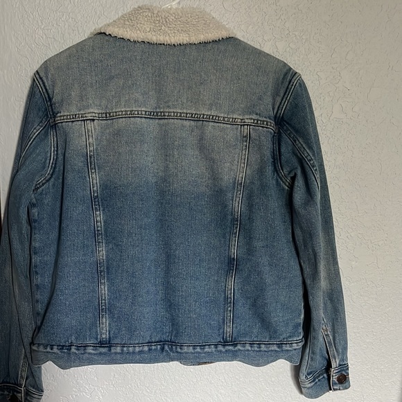 Jean jacket - Picture 2 of 5